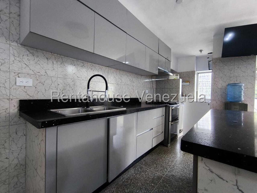 Apartamento en venta en la av. cedeño moderno y céntrico en Valencia Carabobo