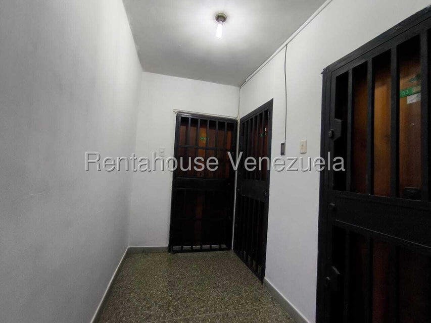 Apartamento en venta en la av. cedeño moderno y céntrico en Valencia Carabobo