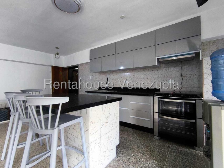 Apartamento en venta en la av. cedeño moderno y céntrico en Valencia Carabobo