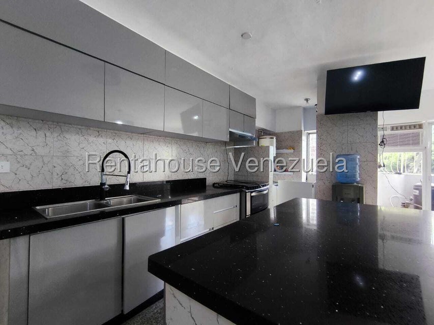 Apartamento en venta en la av. cedeño moderno y céntrico en Valencia Carabobo