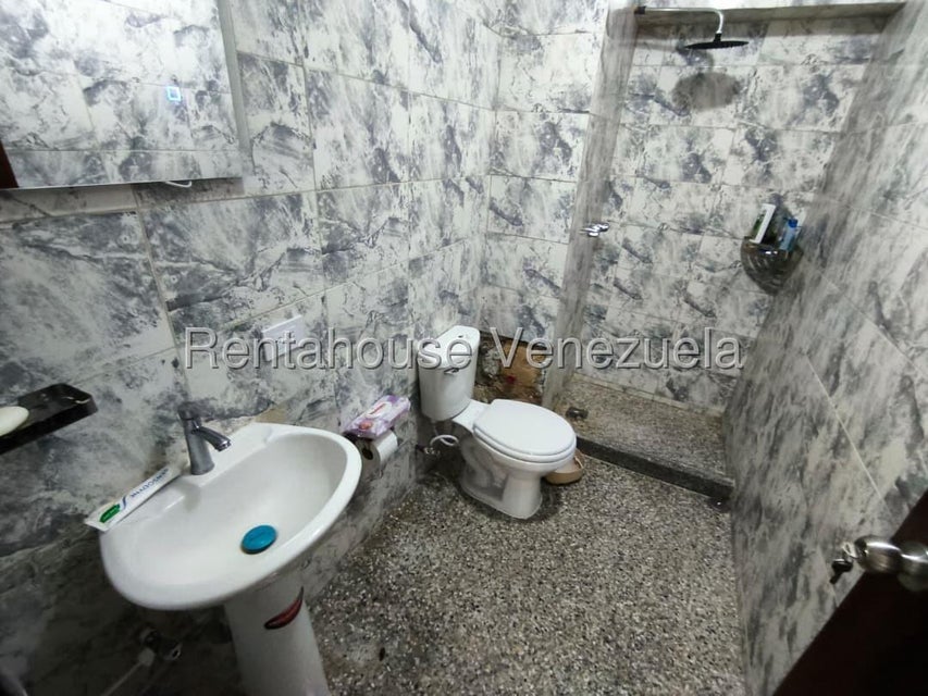 Apartamento en venta en la av. cedeño moderno y céntrico en Valencia Carabobo