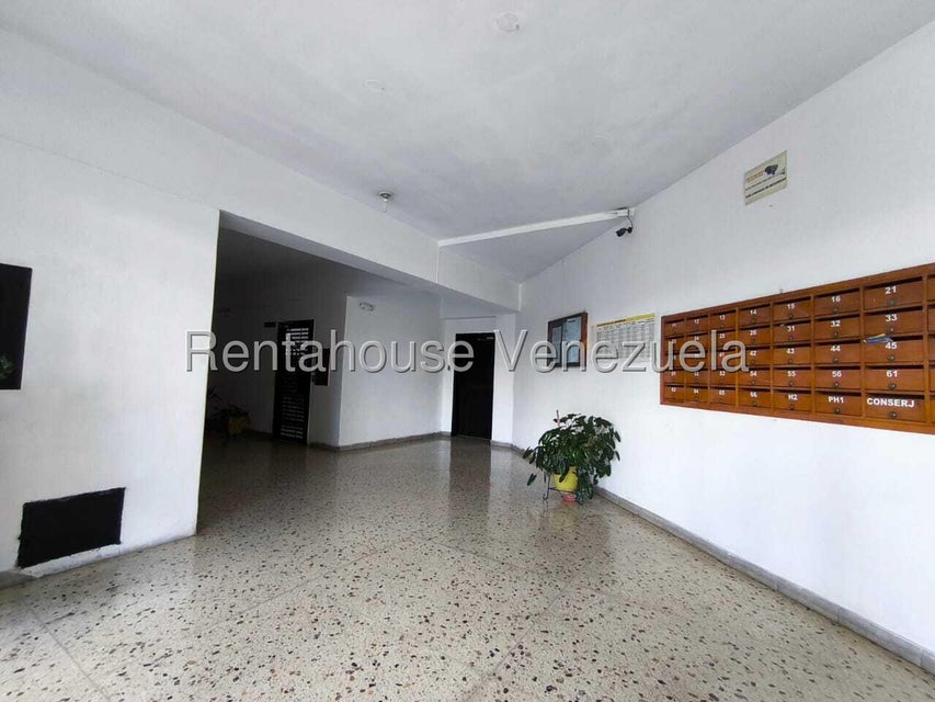 Apartamento en venta en la av. cedeño moderno y céntrico en Valencia Carabobo