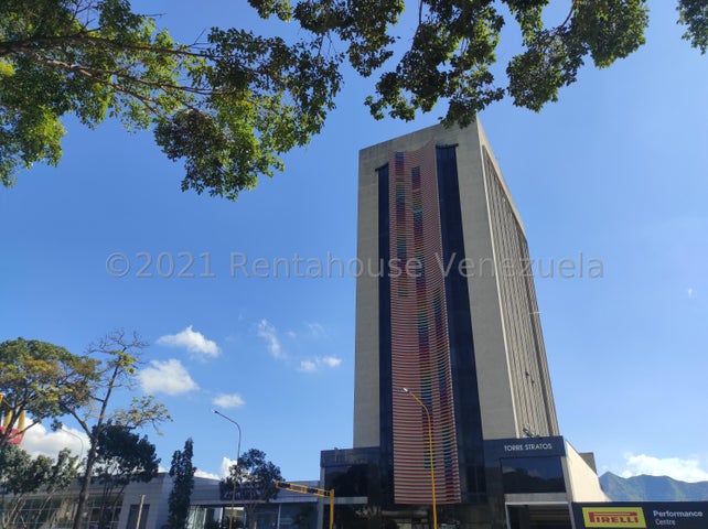 Venta de oficina Torre Stratos Av. Bolivar.  Valencia #22-10419