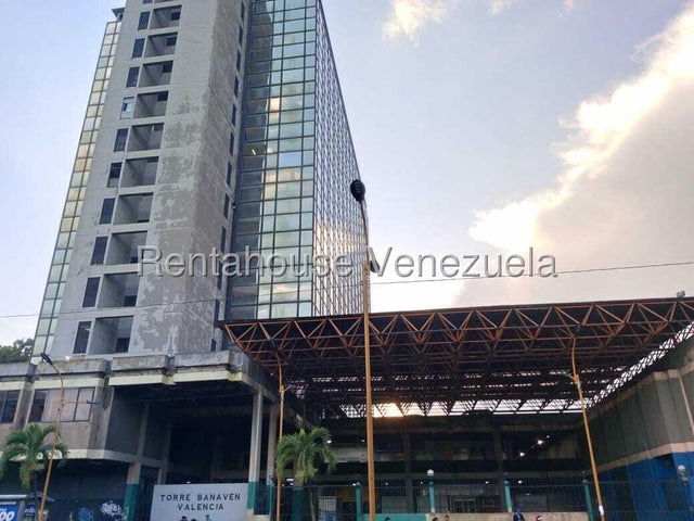 Venta Local Av. Bolivar Norte. PB. Valencia #26-15068