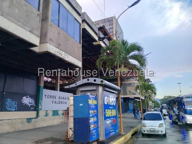 Venta Local Av. Bolivar Norte. PB. Valencia #26-15068