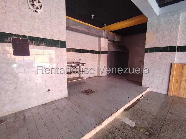 Venta de local C.C. Bayona. El Guayabal. Naguanagua #26-14080