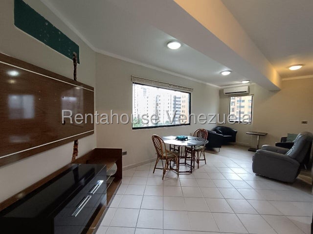 Los Mangos Apartamento en Alquiler  ubicado en Valencia Carabobo Codigo 27-2569 ELOISA MEJIA