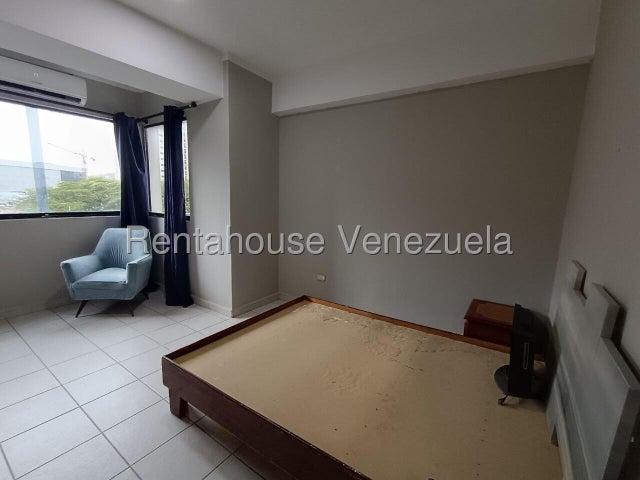Los Mangos Apartamento en Alquiler  ubicado en Valencia Carabobo Codigo 27-2569 ELOISA MEJIA