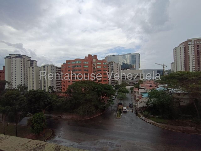 Los Mangos Apartamento en Alquiler  ubicado en Valencia Carabobo Codigo 27-2569 ELOISA MEJIA