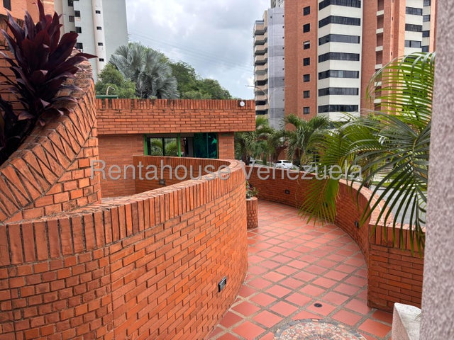 Las Chimeneas Apartamento en alquiler ubicado en Valencia Carabobo codigo 27-2446 ELOISA MEJIA 