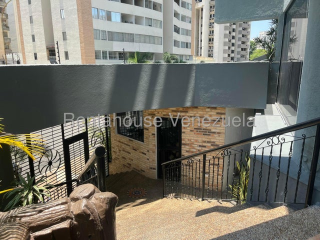 Sabana Larga Apartamento en Alquiler ubicado en Valencia carabobo 26-20120 ELOISA MEJIA