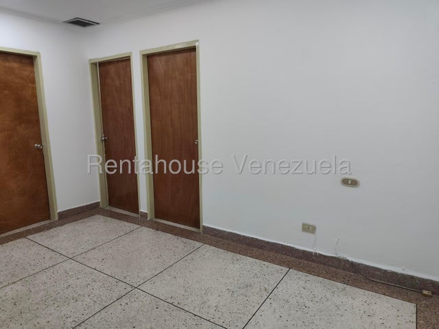 Alquiler de consultorio Centro Medico Guerra Mendez #26-21357 