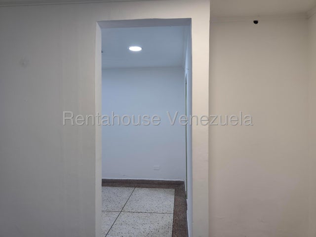 Alquiler de consultorio Centro Medico Guerra Mendez #26-21357 