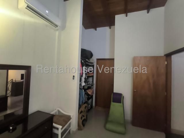Ventas de Townhouses San Diego. Urb. La Josefina #25-24460