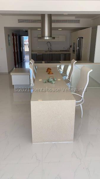 Apartamento en venta 224m² Ideal para vacacionar en Yacht Club Morrocoy en Tucacas 