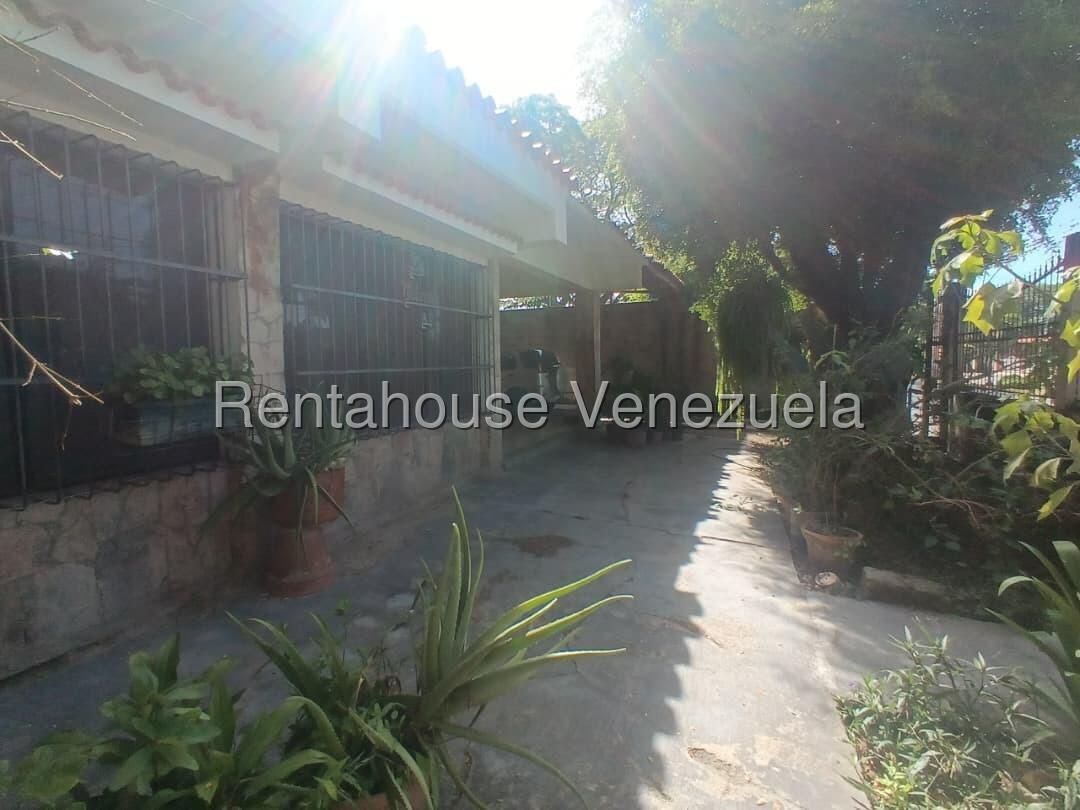 Casa amplia en venta, 746m², Isela para Residencial o Empresas, Urb La Castellana, San Joaquín 