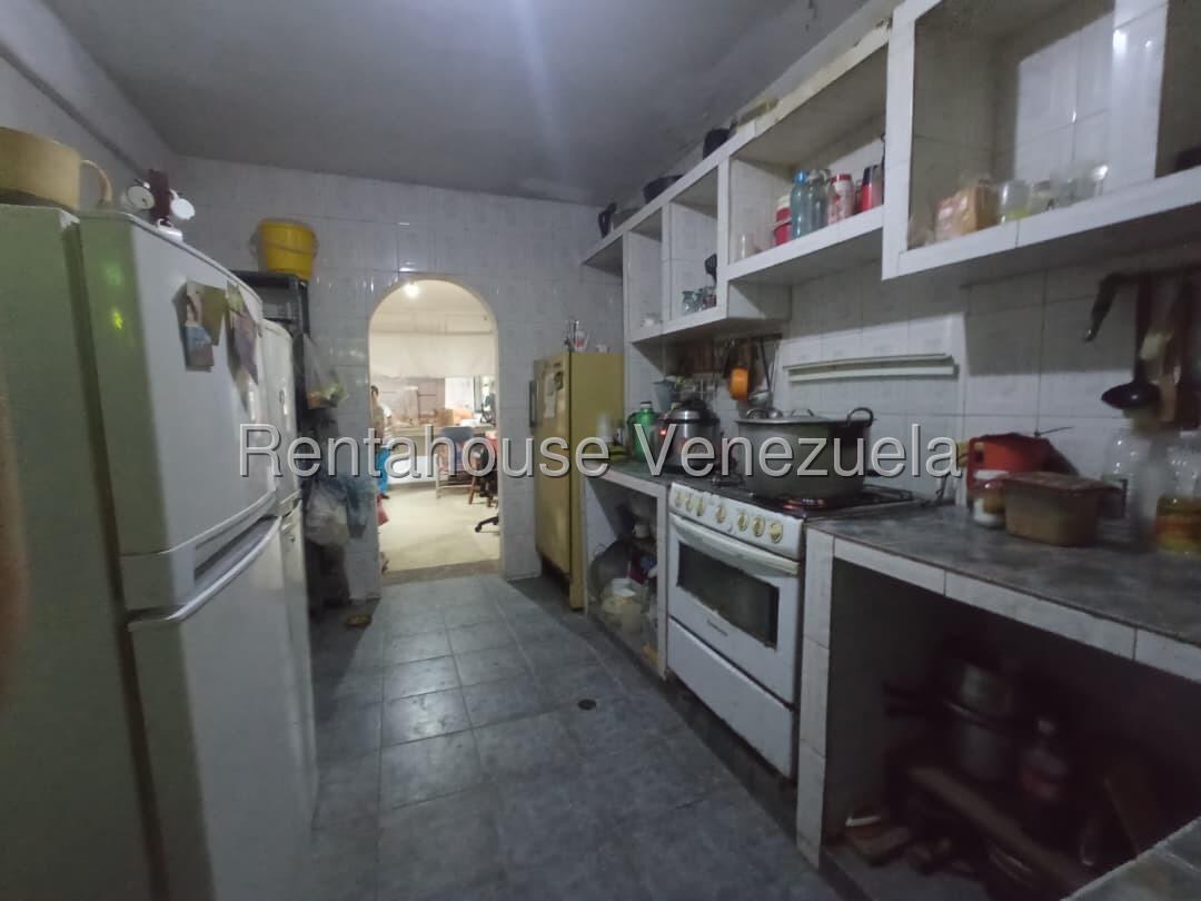 Casa amplia en venta, 746m², Isela para Residencial o Empresas, Urb La Castellana, San Joaquín 