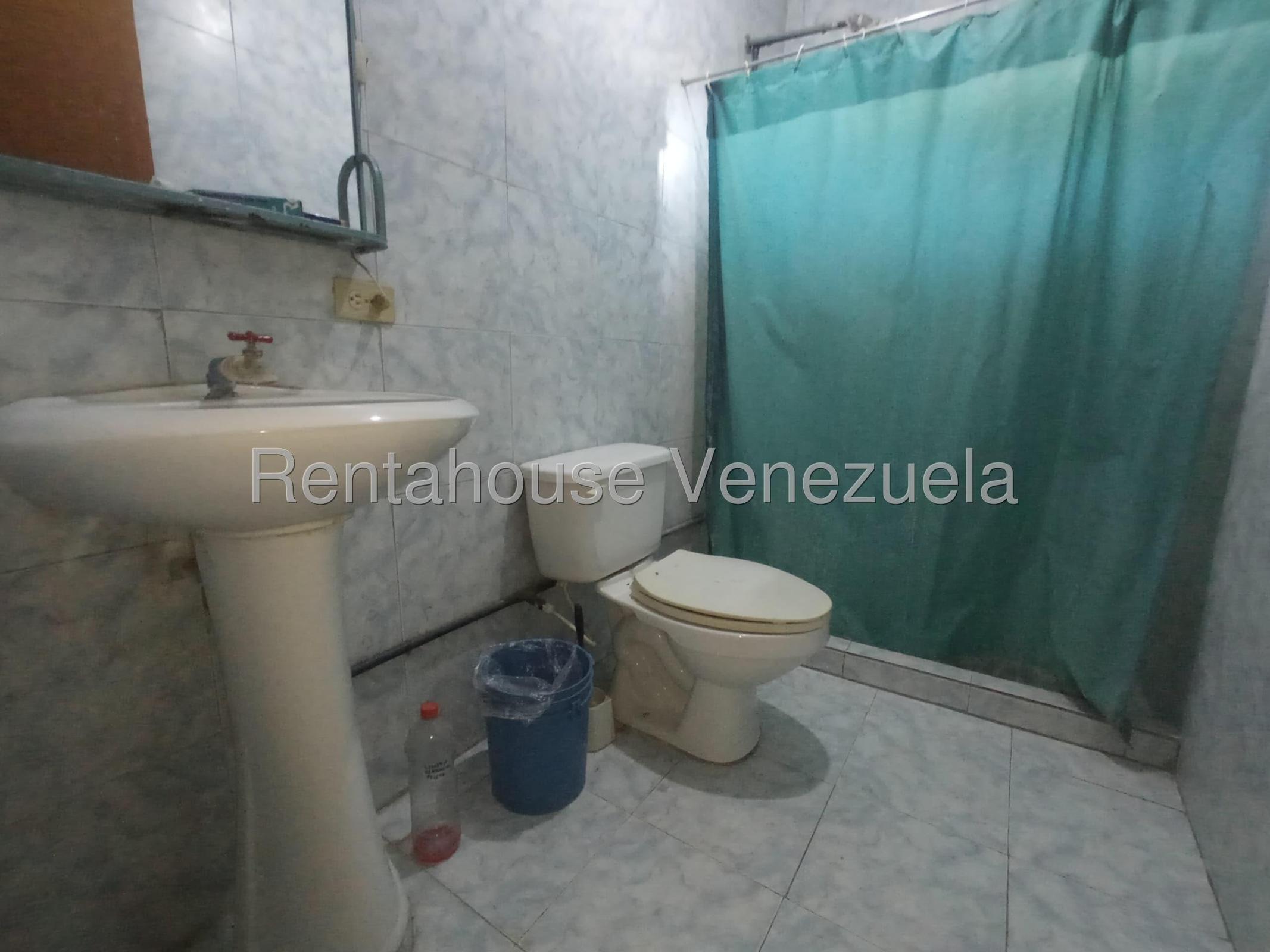 Casa amplia en venta, 746m², Isela para Residencial o Empresas, Urb La Castellana, San Joaquín 