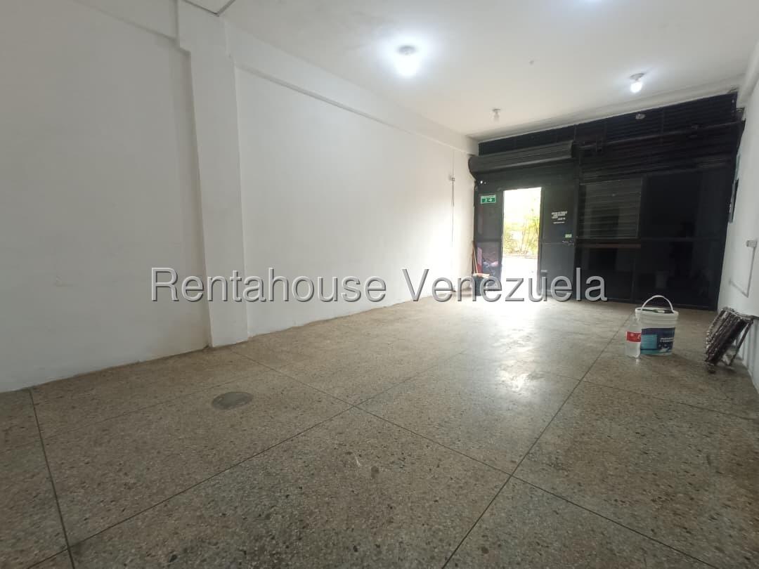 Local comercial en venta, 68m² a pie de calle 2 plantas, Ideal para cualquier negocio seguro, centro de Guacara 