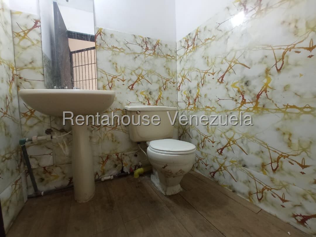 Local comercial en venta, 68m² a pie de calle 2 plantas, Ideal para cualquier negocio seguro, centro de Guacara 