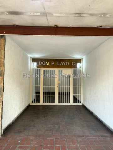 Centro Apartamento en venta ubicado en Valencia Caraobo codigo 27-404 ELOISA MEJIA