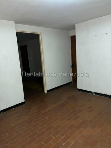 Centro Apartamento en venta ubicado en Valencia Caraobo codigo 27-404 ELOISA MEJIA