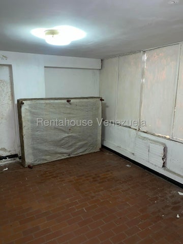 Centro Apartamento en venta ubicado en Valencia Caraobo codigo 27-404 ELOISA MEJIA