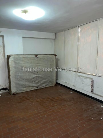 Centro Apartamento en venta ubicado en Valencia Caraobo codigo 27-404 ELOISA MEJIA