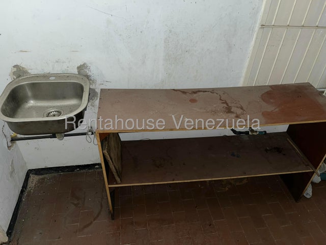 Centro Apartamento en venta ubicado en Valencia Caraobo codigo 27-404 ELOISA MEJIA