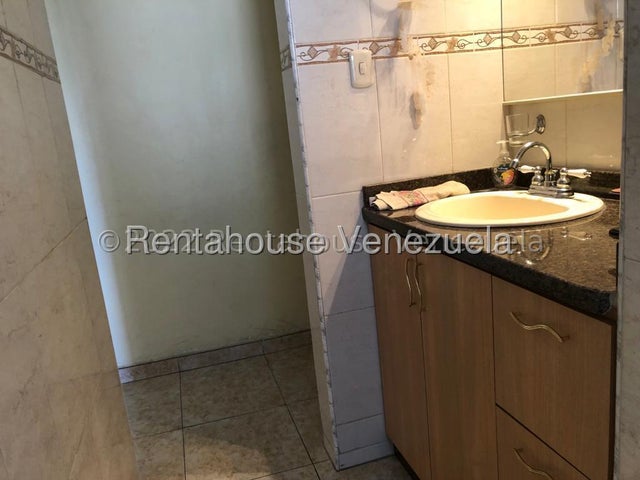 En el Camoruco Apartamento en Venta Ubicado en Valencia Carabobo codigo 26-22355 ELOISA MEJIA