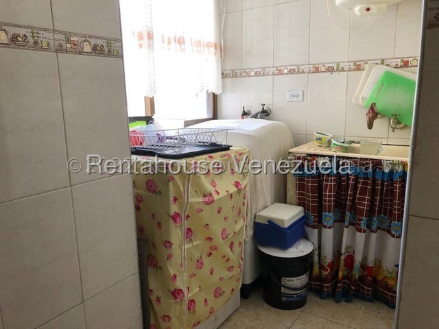 En el Camoruco Apartamento en Venta Ubicado en Valencia Carabobo codigo 26-22355 ELOISA MEJIA