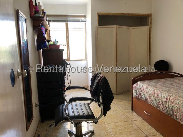 En el Camoruco Apartamento en Venta Ubicado en Valencia Carabobo codigo 26-22355 ELOISA MEJIA