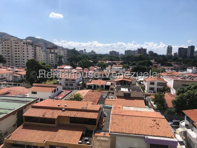 En el Camoruco Apartamento en Venta Ubicado en Valencia Carabobo codigo 26-22355 ELOISA MEJIA