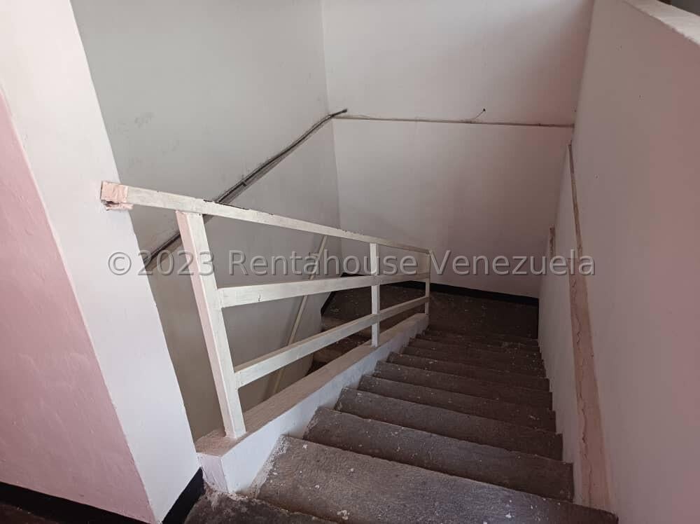 Casa en venta 280m² ideal para cualquier Negocio o Residencial, zona alto trágico en parroquia La Candelaria. *Se escucha propuesta*
