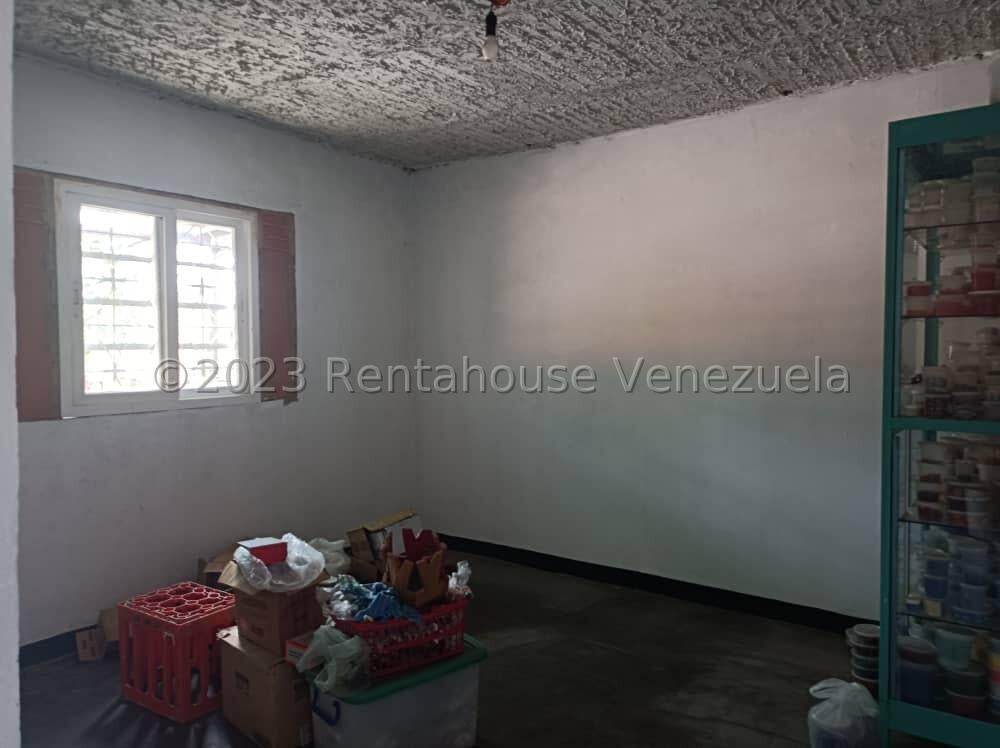 Casa en venta 280m² ideal para cualquier Negocio o Residencial, zona alto trágico en parroquia La Candelaria. *Se escucha propuesta*
