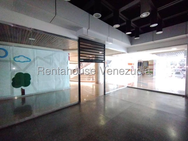 Alquiler de local en el C.C. Via Veneto. Naguanagua. #26-12188