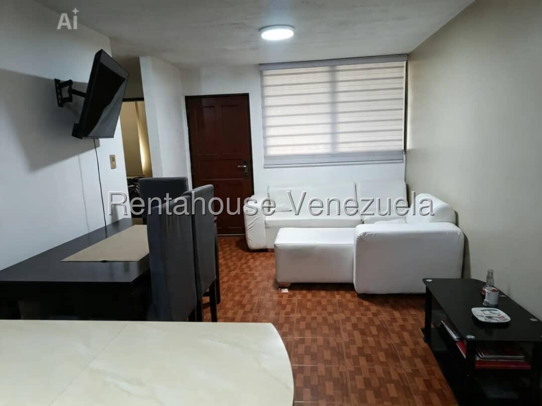 Apartamento en venta 82m² 3h-2b-1p piso bajo pozo de agua Urb Buenaventura Los Guayos *Solo clientes*