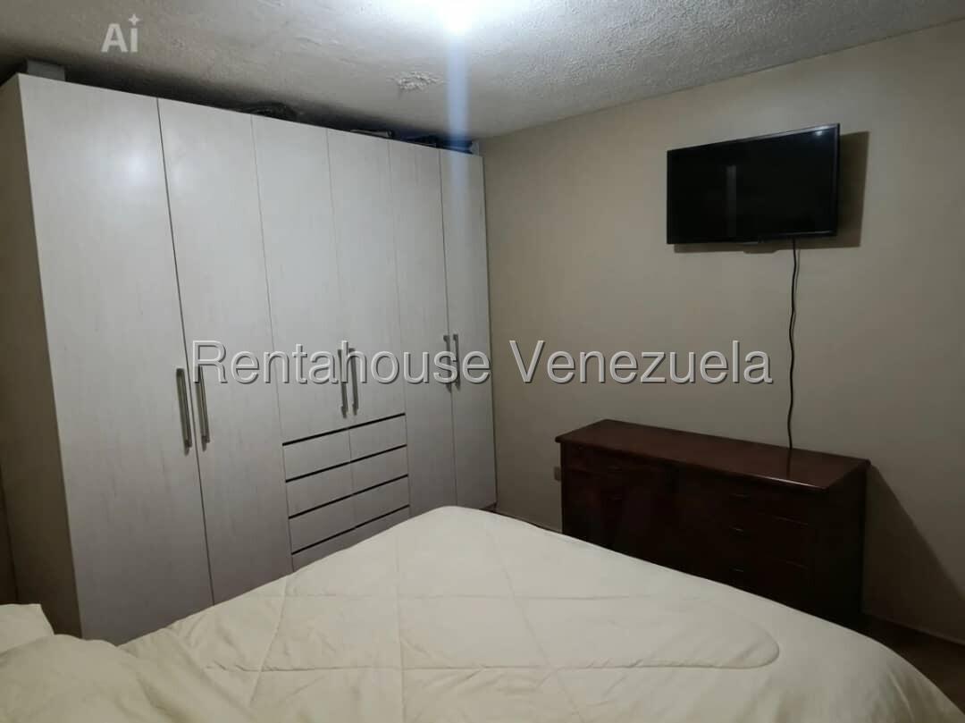 Apartamento en venta 82m² 3h-2b-1p piso bajo pozo de agua Urb Buenaventura Los Guayos *Solo clientes*