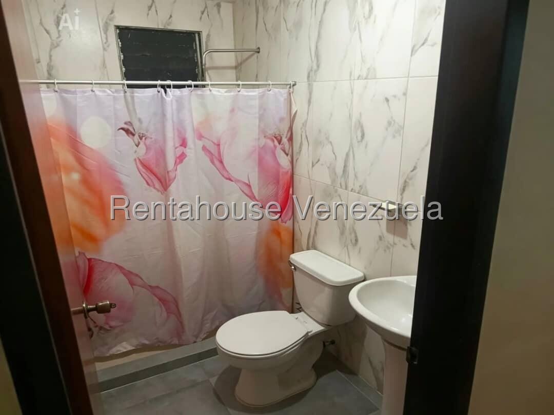 Apartamento en venta 82m² 3h-2b-1p piso bajo pozo de agua Urb Buenaventura Los Guayos *Solo clientes*