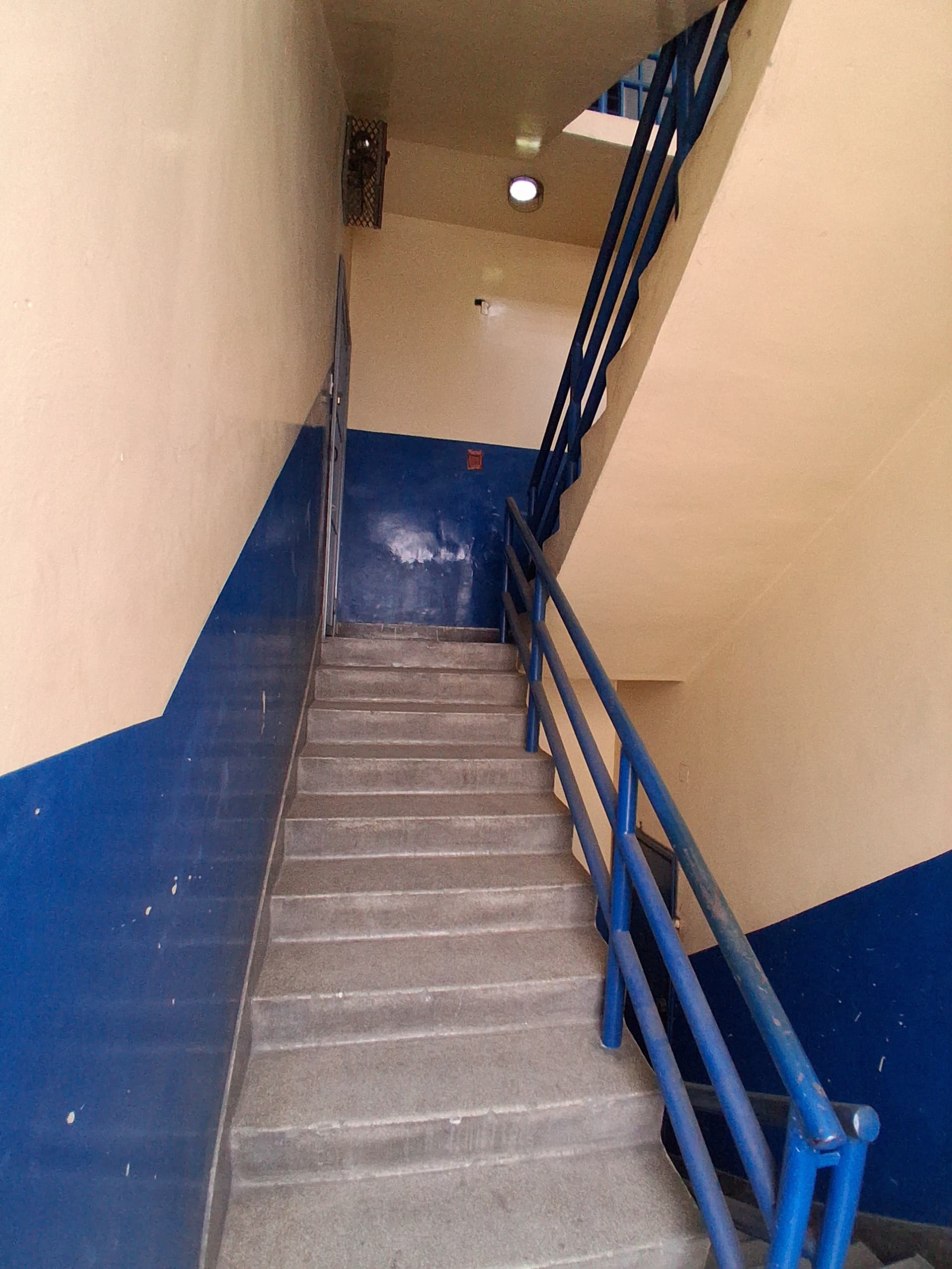 Vendo edificio con locales Av  Urdaneta 