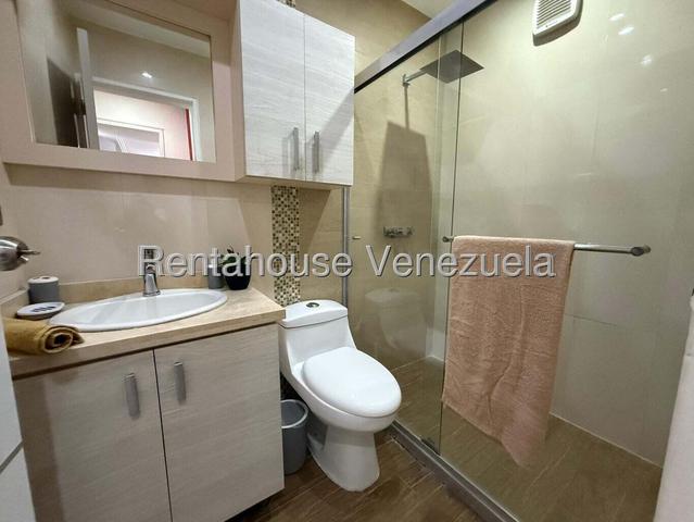 Venta de Apto. Vista al Parque #27-903