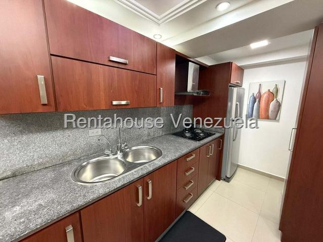 Venta de Apto. Vista al Parque #27-903