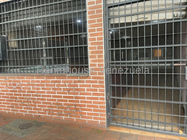 Alquiler de local en Av. Boliva Norte #26-6574