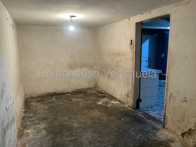Alquiler de local en Av. Boliva Norte #26-6574