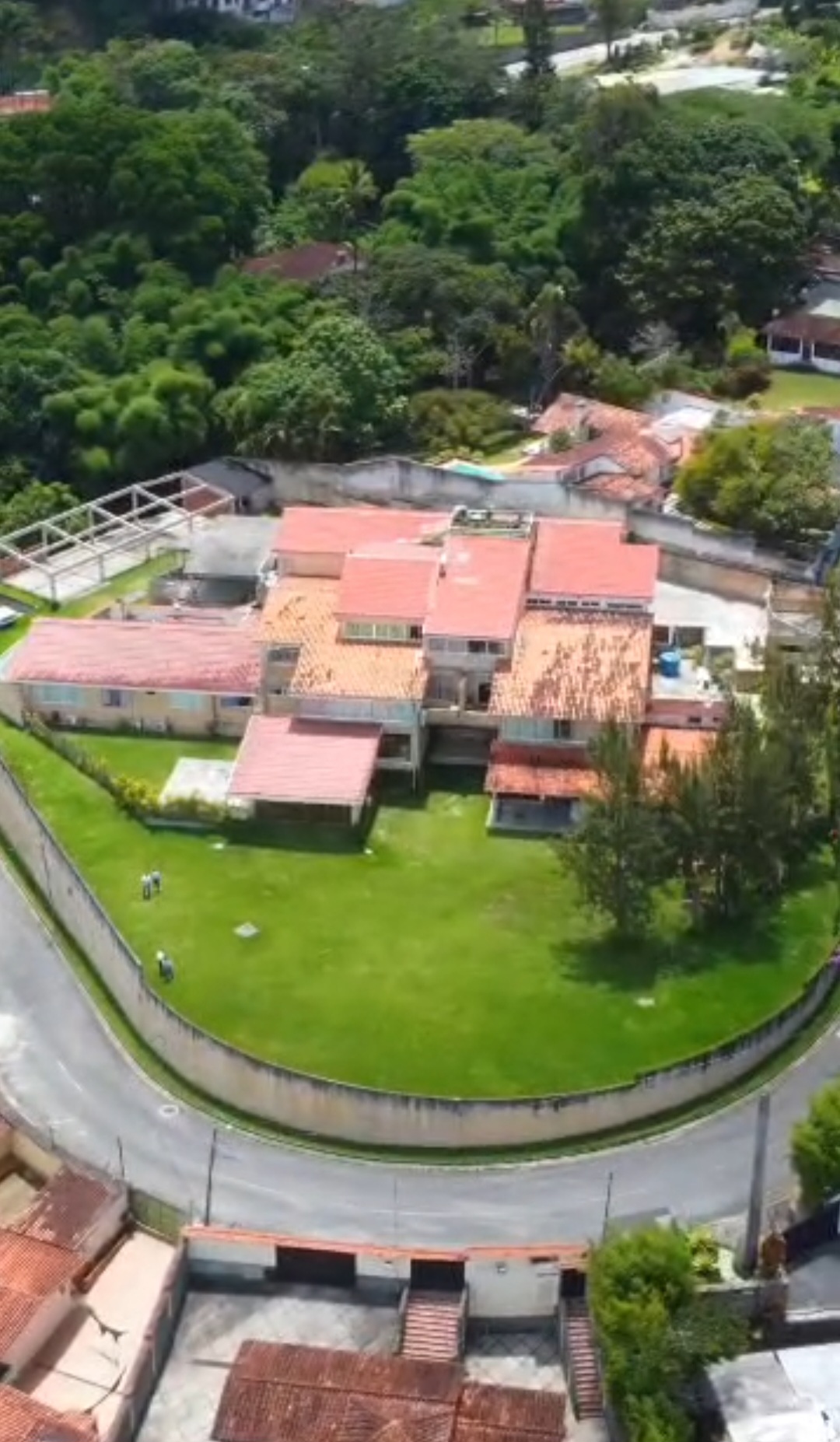 Vendo apartamento en obra gris 110m2 Los Guayabitos Oripoto