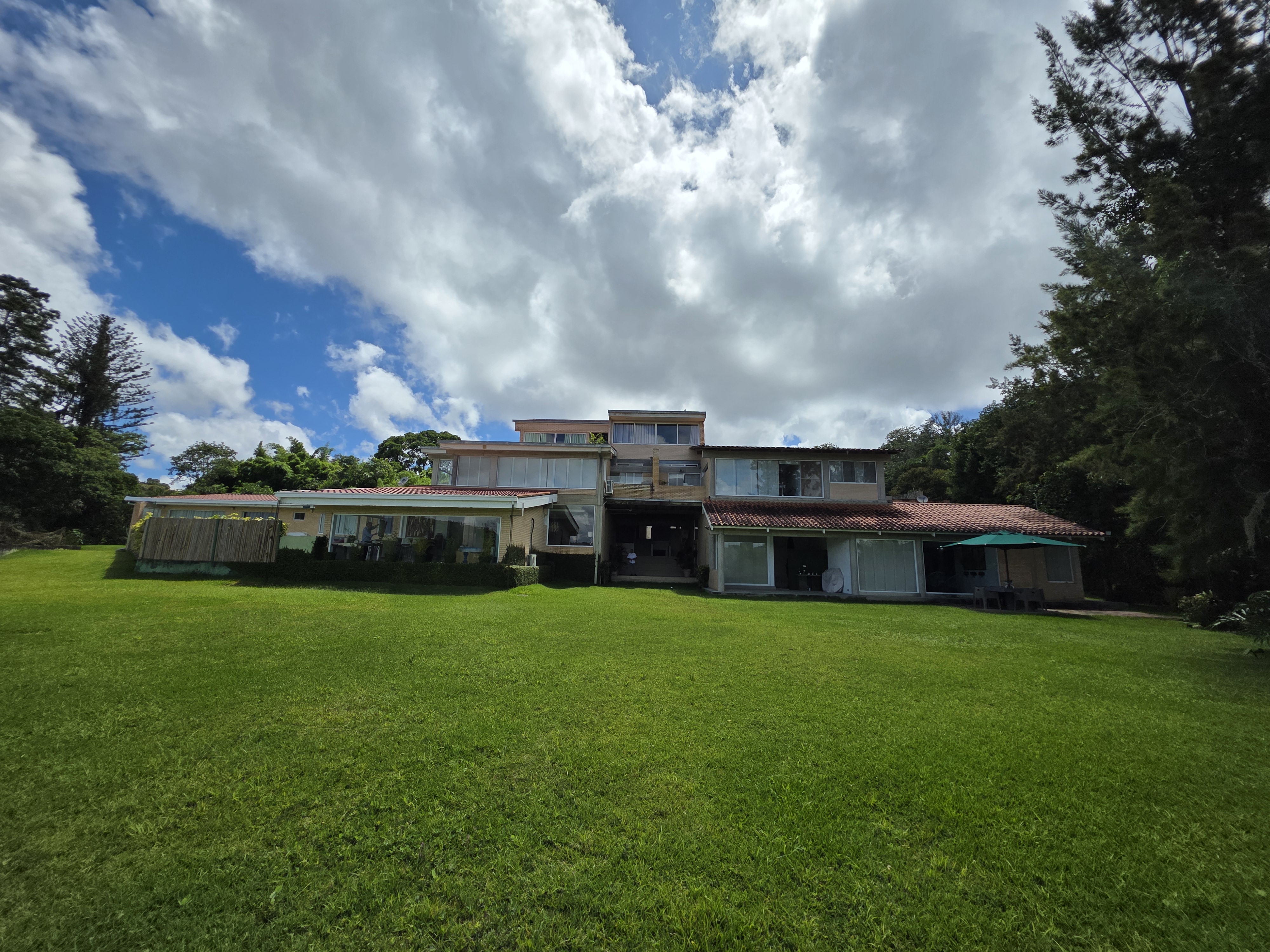 Vendo apartamento en obra gris 110m2 Los Guayabitos Oripoto