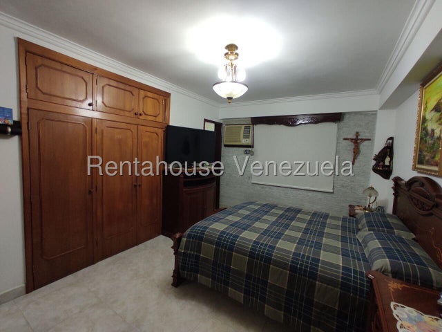 Apartamento en Venta en Urb. El Toro 26-8804