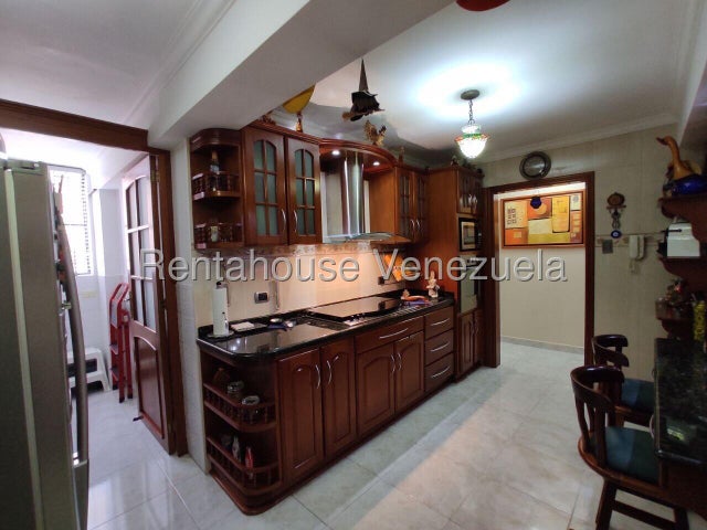 Apartamento en Venta en Urb. El Toro 26-8804