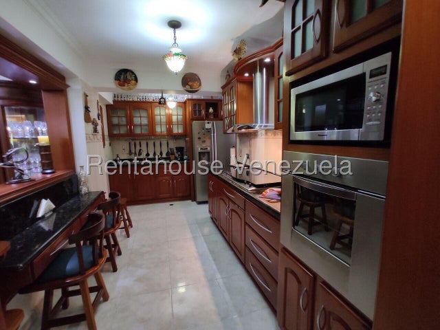 Apartamento en Venta en Urb. El Toro 26-8804