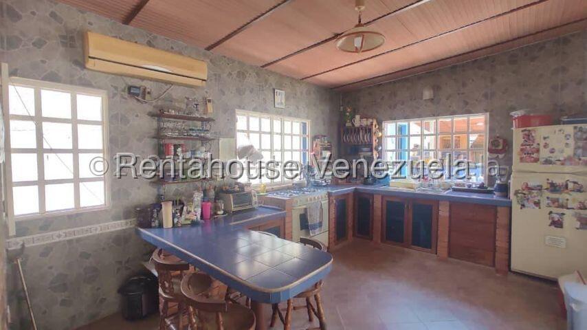 Casa en Venta Con Piscina en Asocata  26-13149